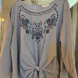 Embroidered tie front top